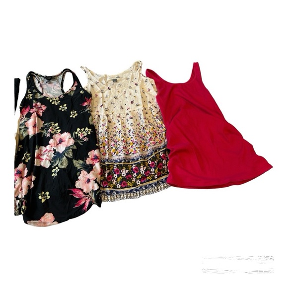 Huge lot of 8 maternity tanks & camis MED - Picture 6 of 6